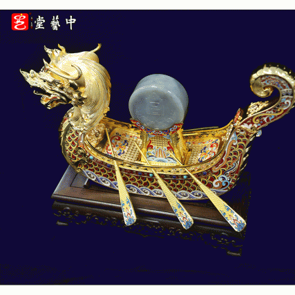 故宫百年首款宫标景泰蓝《龙腾四海》（青花籽料款）荣耀登场！四大非遗泰斗联袂，与国宝同展，限量首发